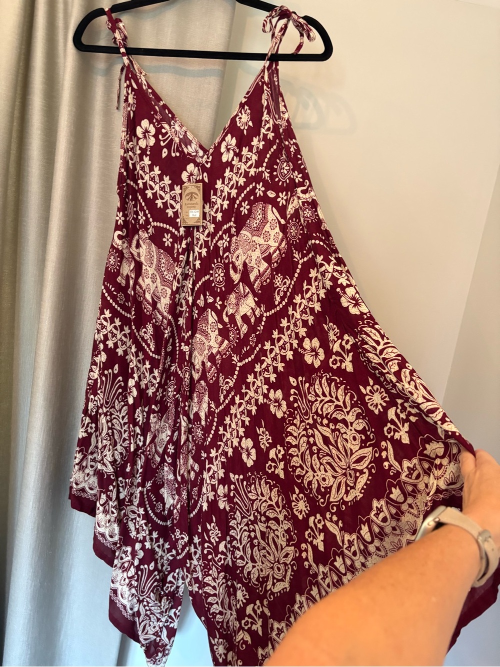 Bohemian Tie-Strap V-Neck jumpsuit - Burgundy print
